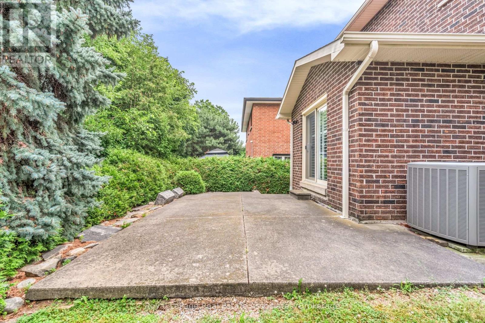 2529 CLAYMORE CRESCENT - 47