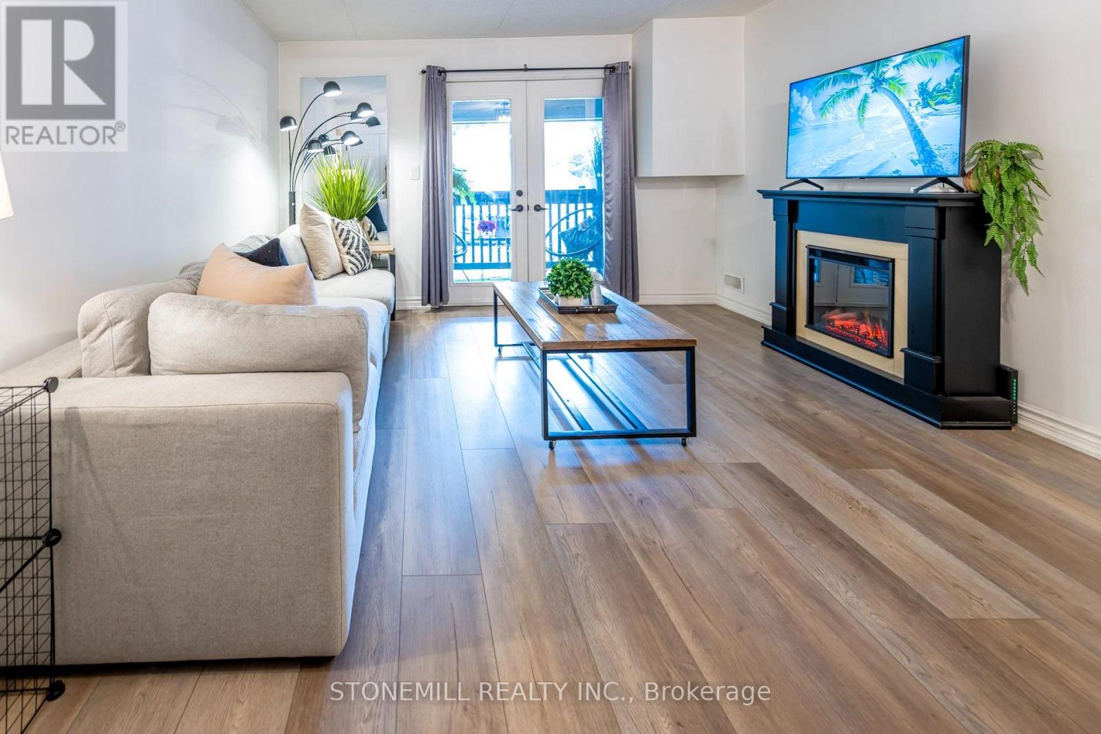 ##118 2030 CLEAVER AVENUE - Image 8