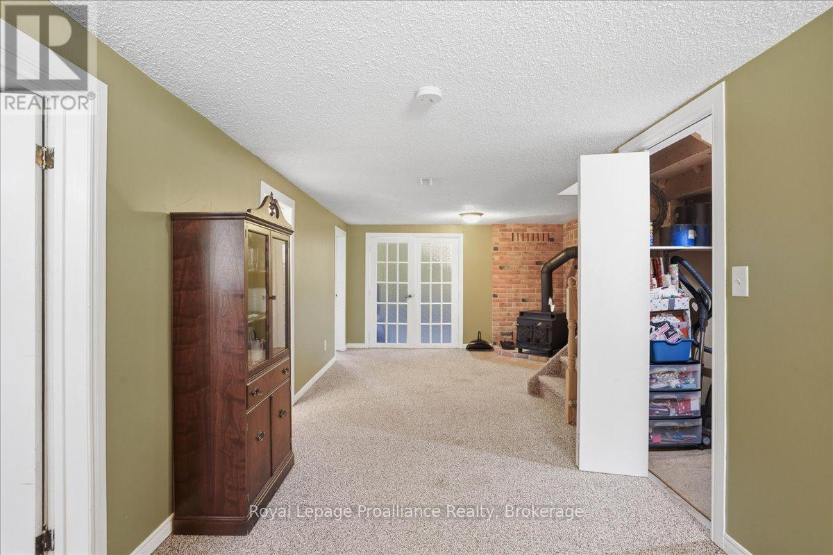 205 BETHEL ROAD - 21