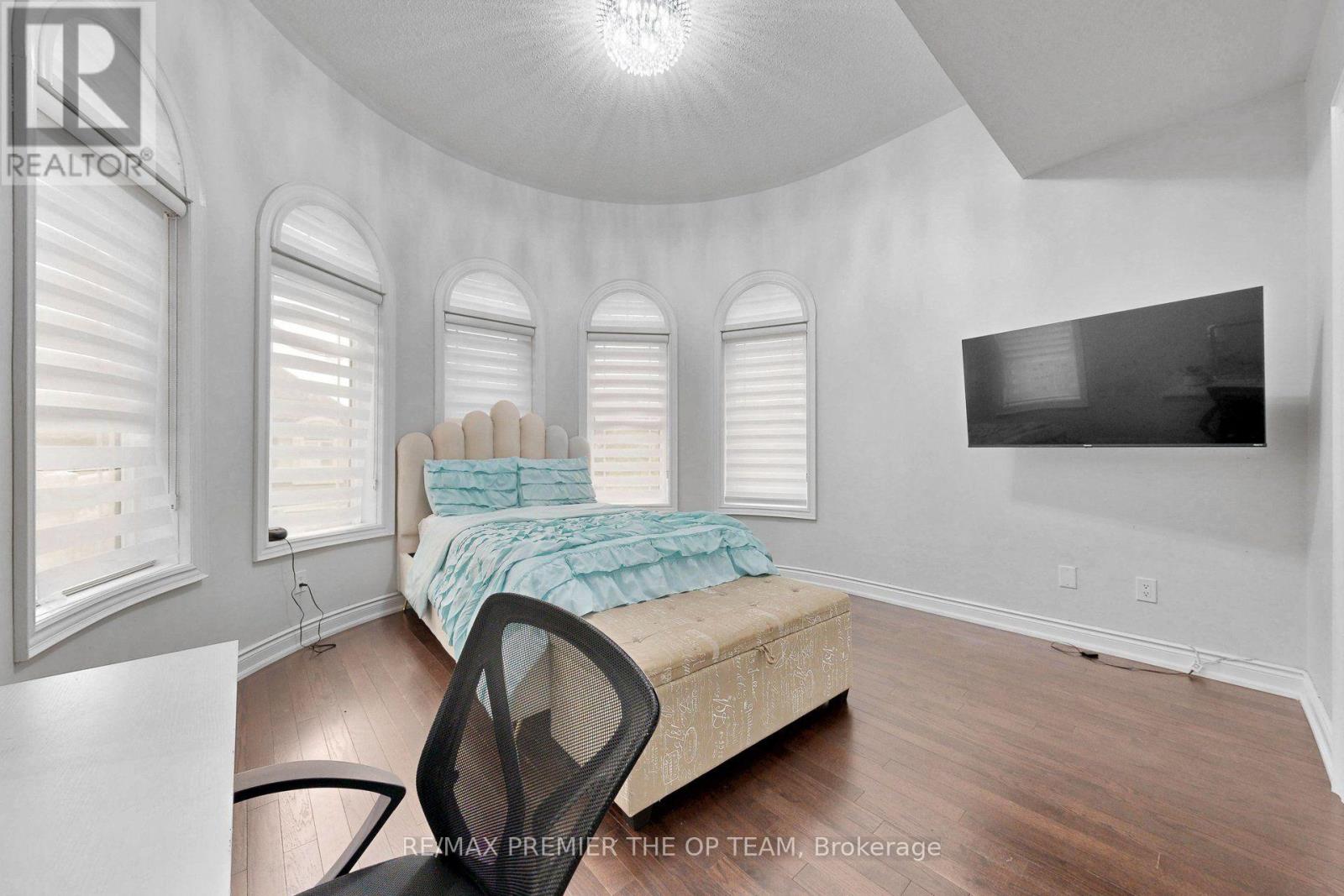 60 CHESNEY CRESCENT - Image 29