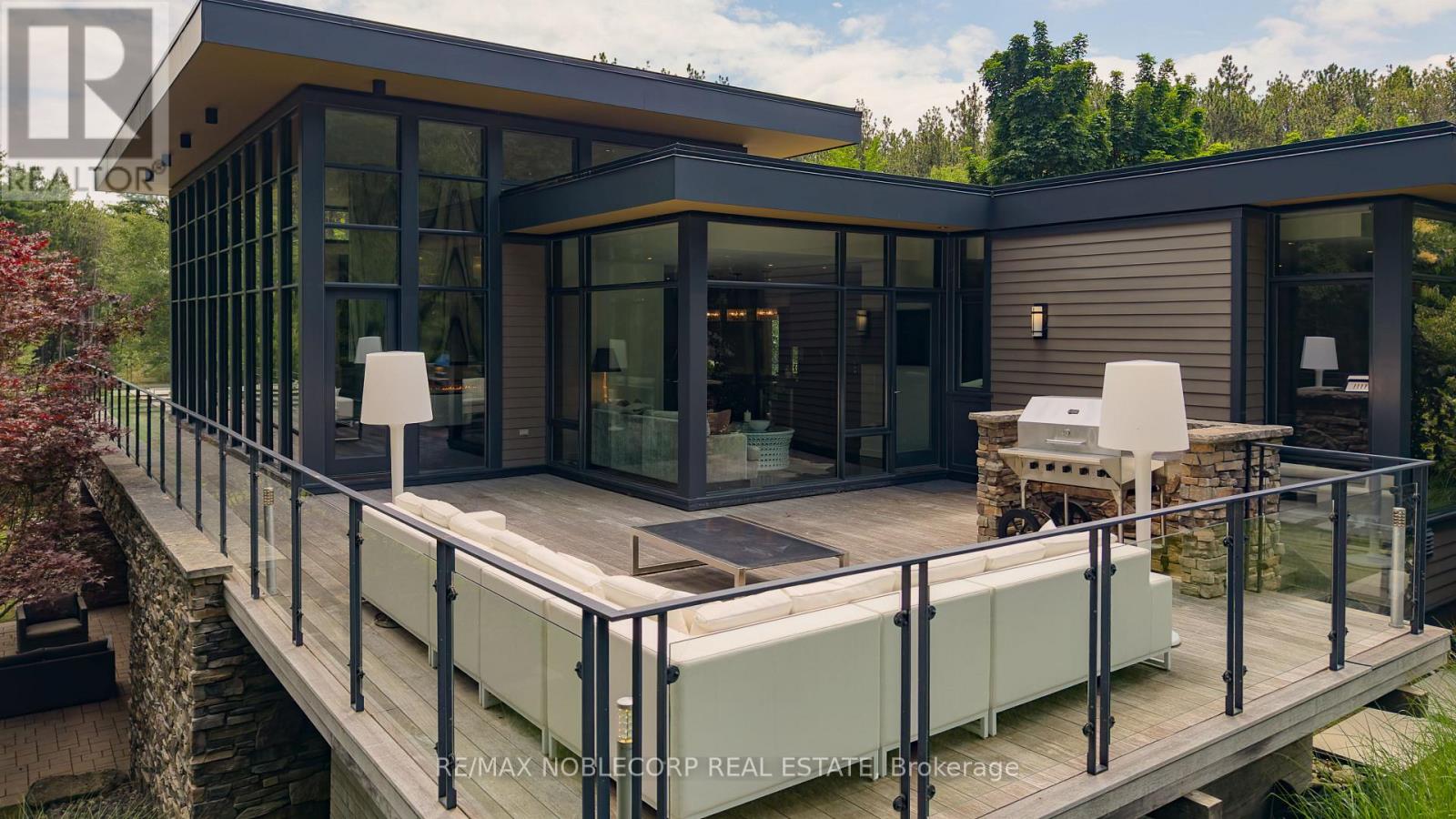 4780 ESCARPMENT SIDE ROAD - 41