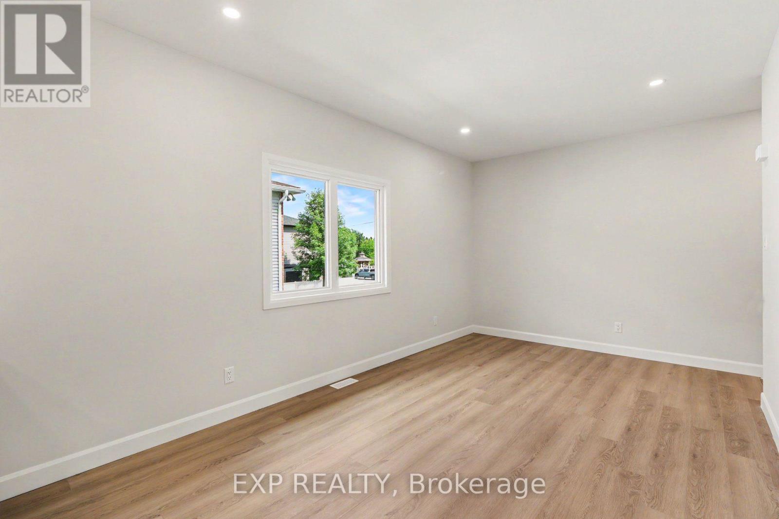 2 Bed, 2 Bath House for Rent in Russell – 3 – 1089 NOTRE DAME STREET, Russell – MLS# X13519160 - Image 25