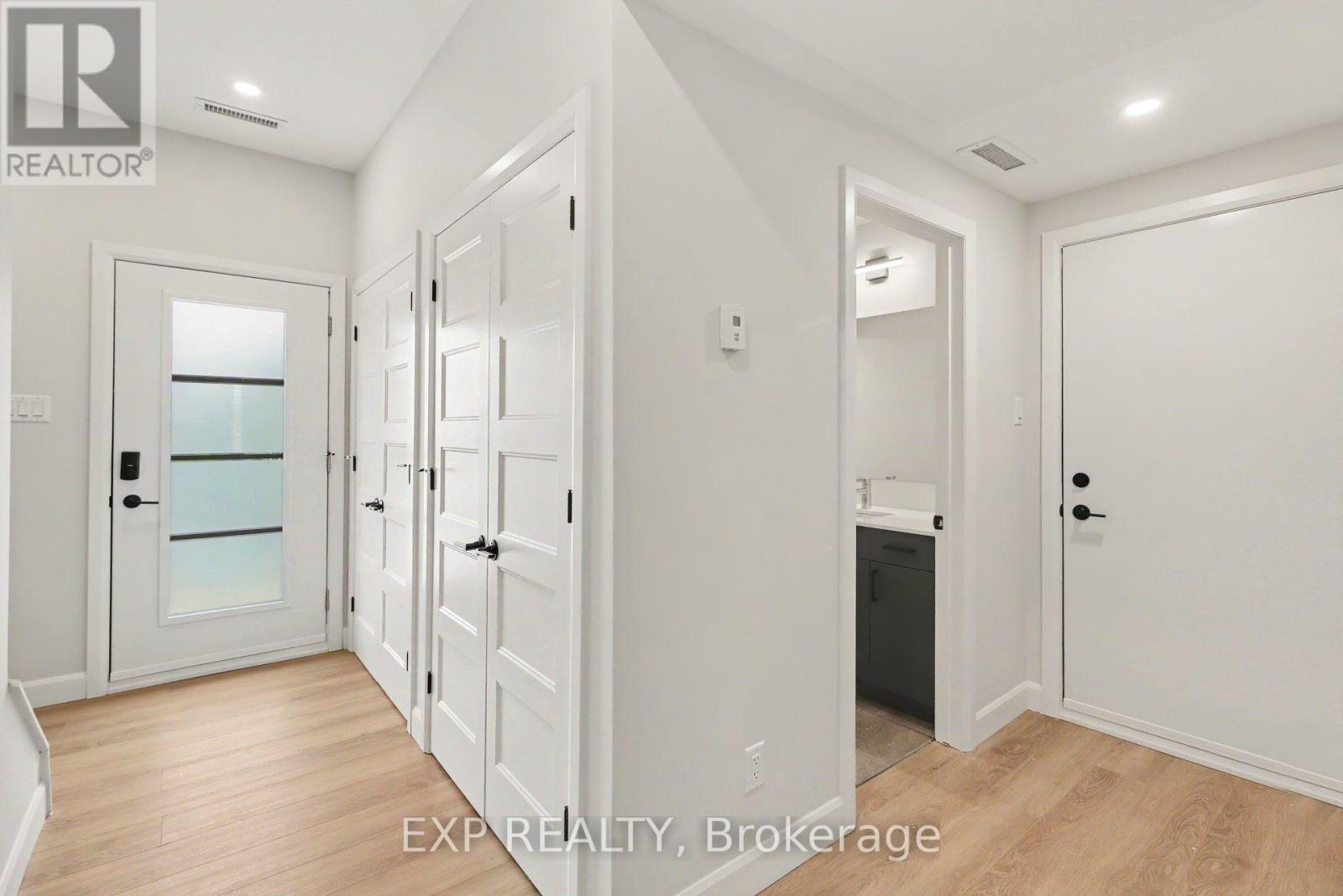 2 Bed, 2 Bath House for Rent in Russell – 3 – 1089 NOTRE DAME STREET, Russell – MLS# X13519160 - Image 5