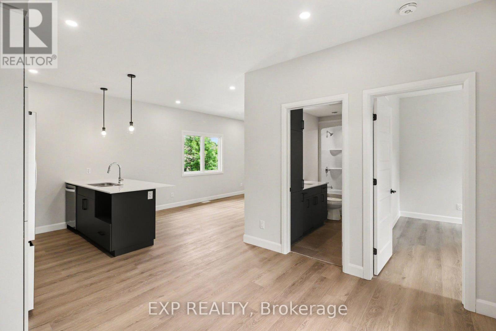 2 Bed, 2 Bath House for Rent in Russell – 3 – 1089 NOTRE DAME STREET, Russell – MLS# X13519160 - Image 7