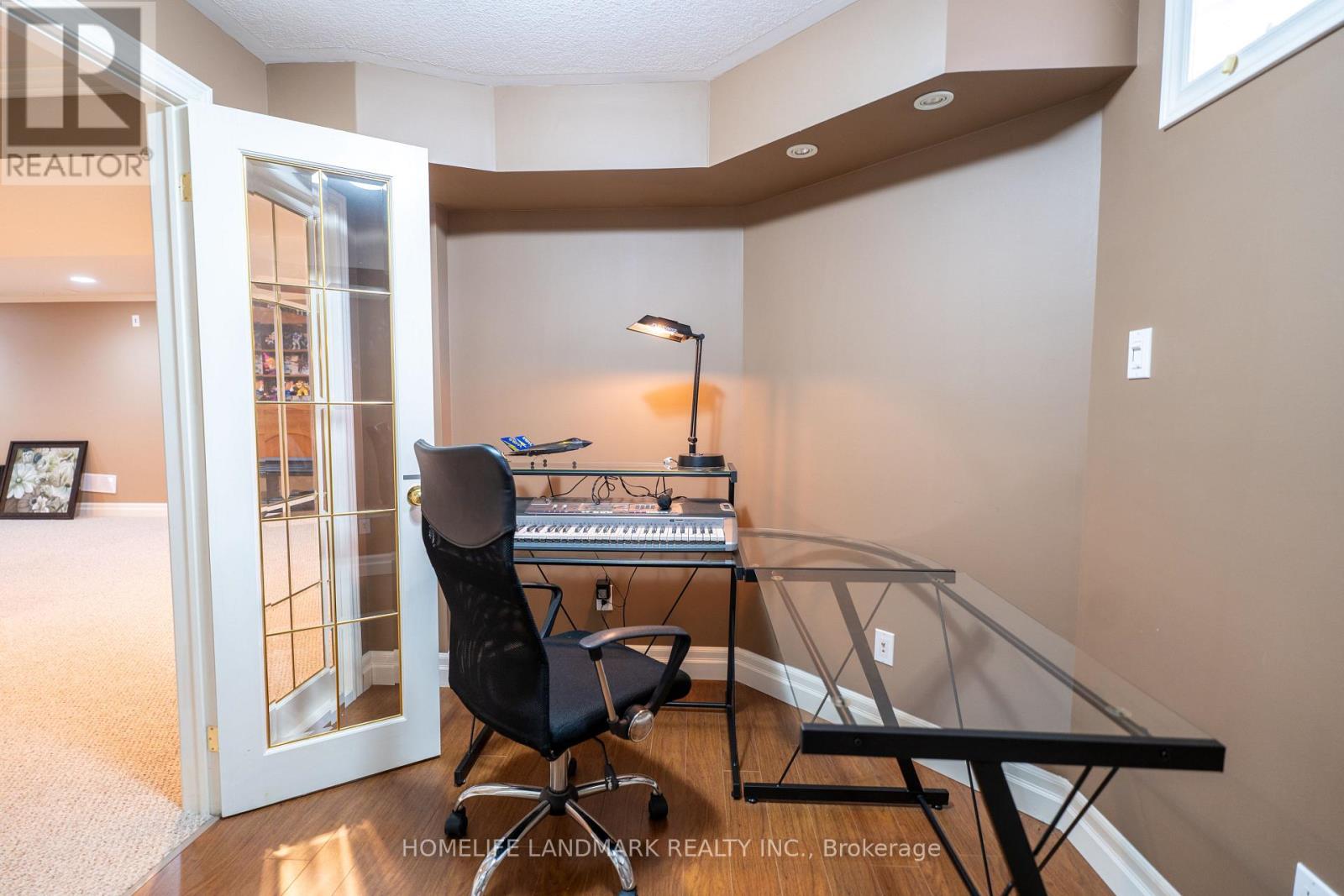 134 MORAINE COURT - 20
