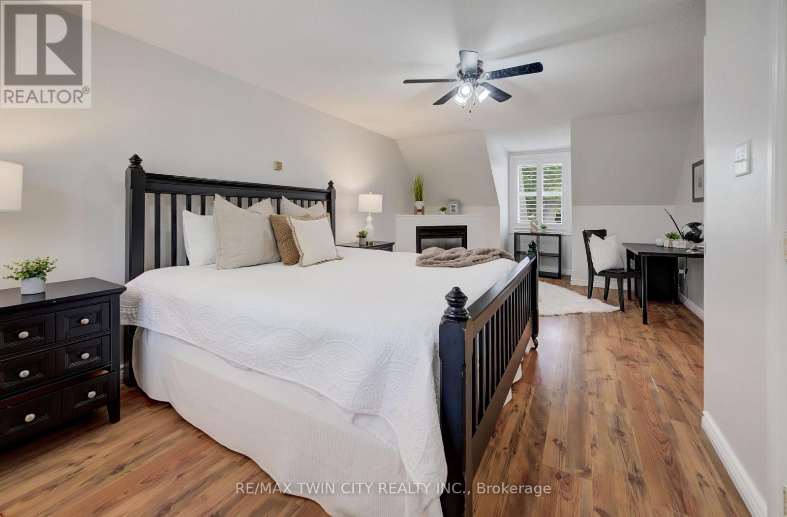 292 GRAND RIDGE DRIVE - 16
