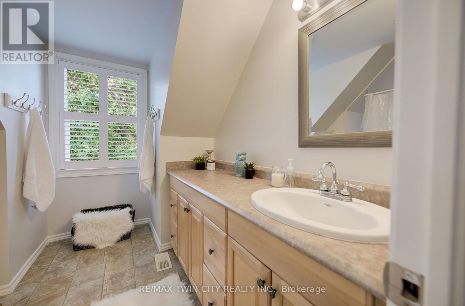 292 GRAND RIDGE DRIVE - 20