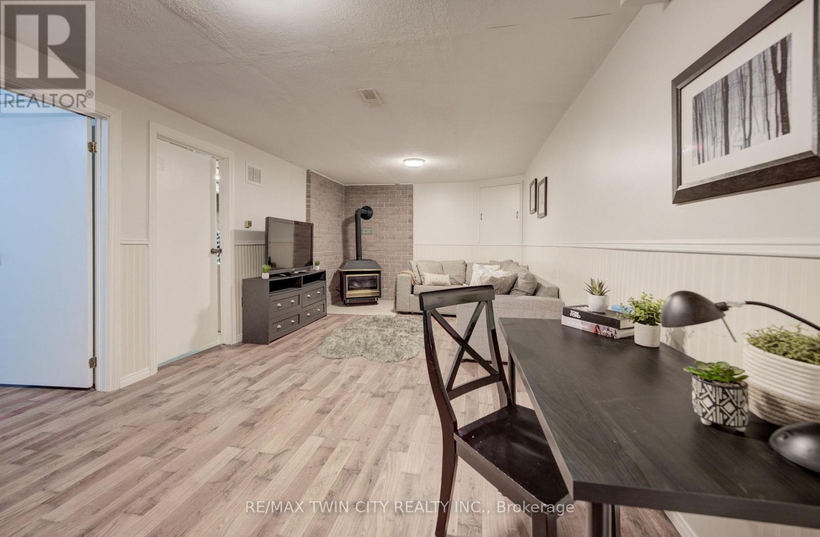 292 GRAND RIDGE DRIVE - 23