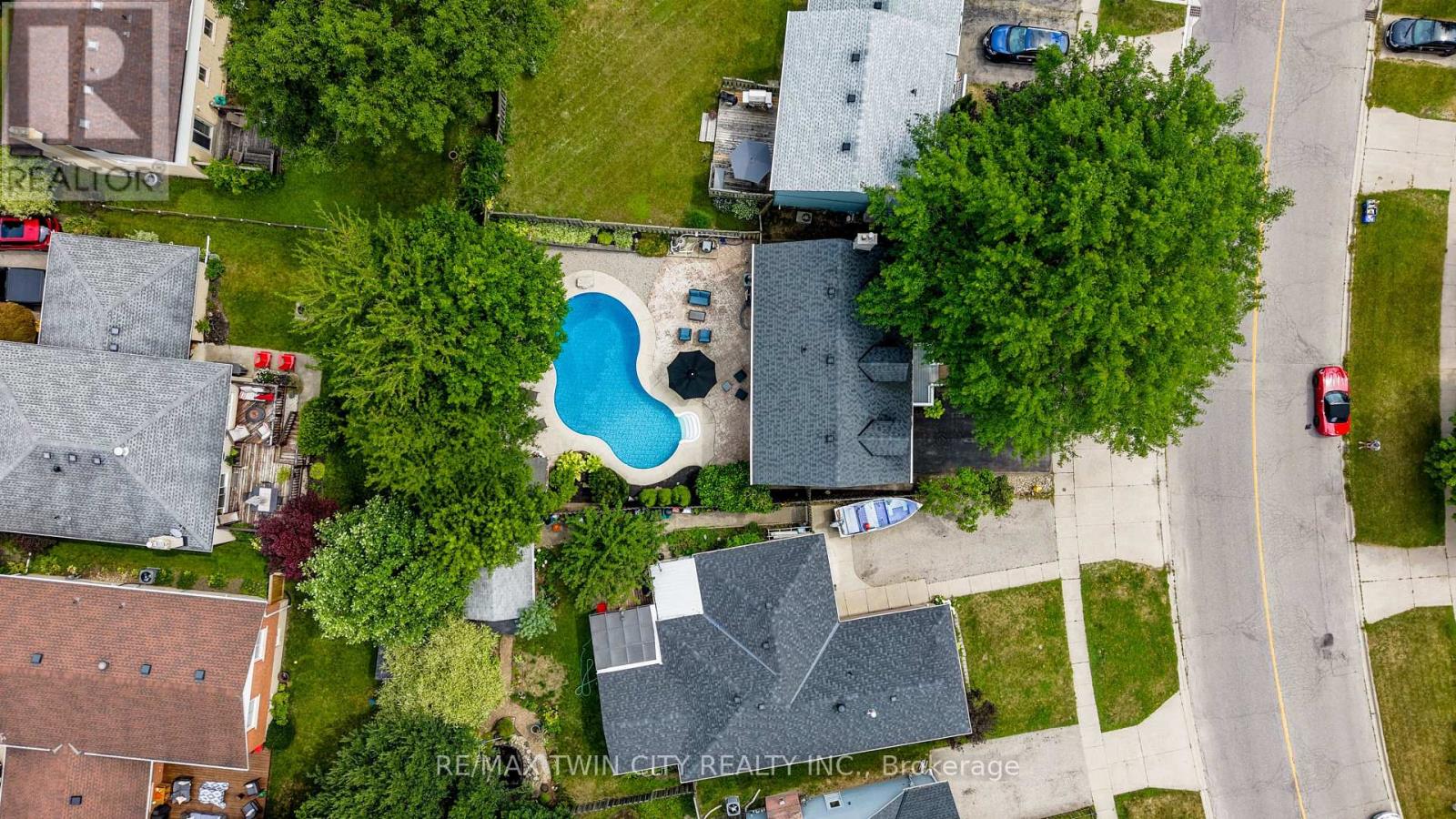 292 GRAND RIDGE DRIVE - 32