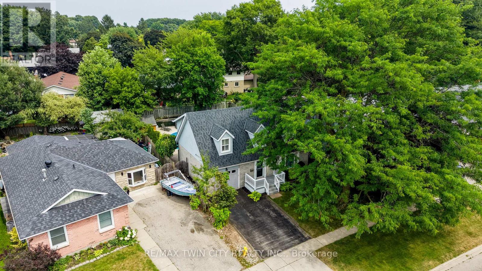 292 GRAND RIDGE DRIVE - 34