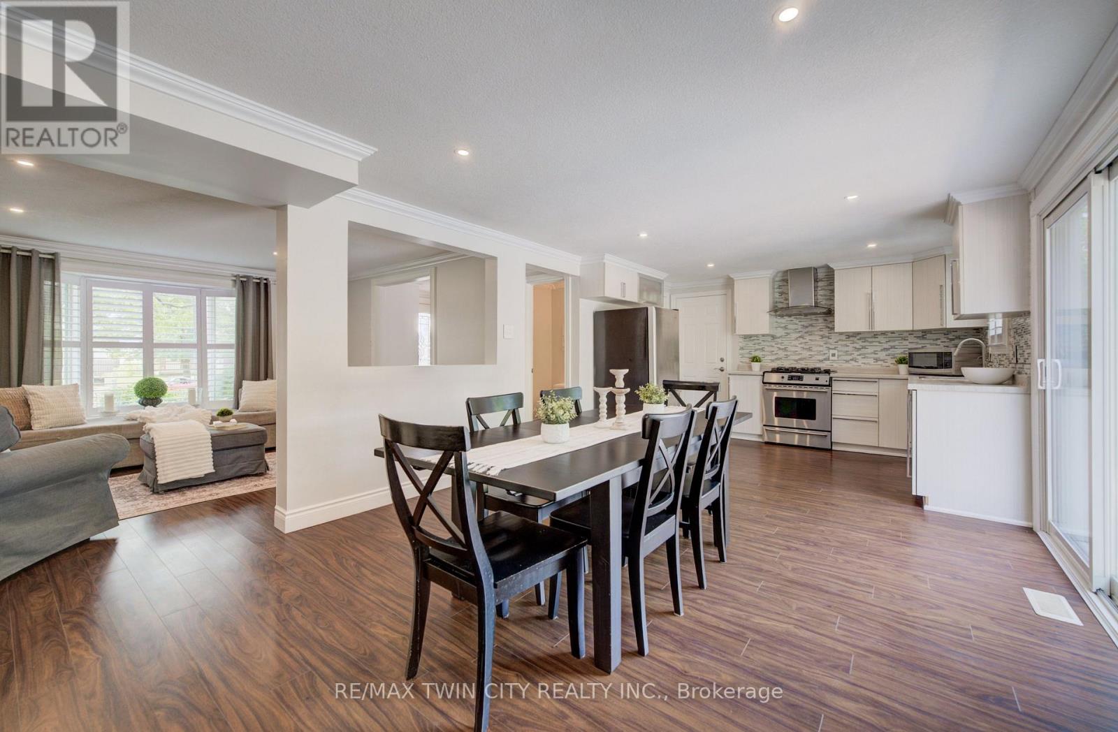 292 GRAND RIDGE DRIVE - 8