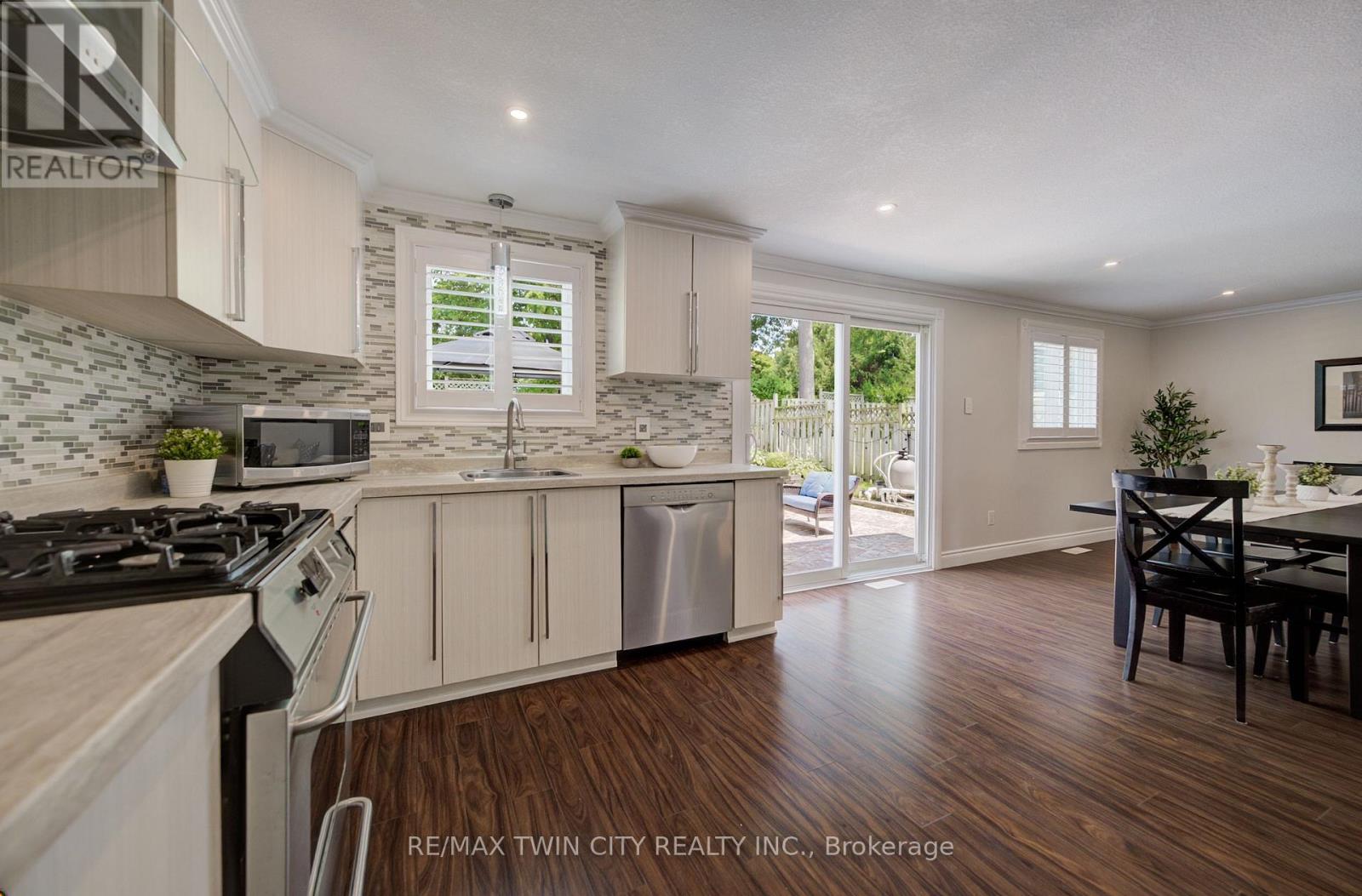 292 GRAND RIDGE DRIVE - 9