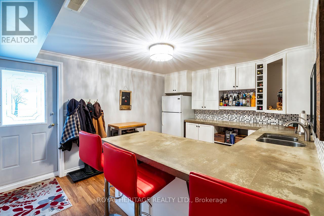 601 CLOUSTON ROAD - 20