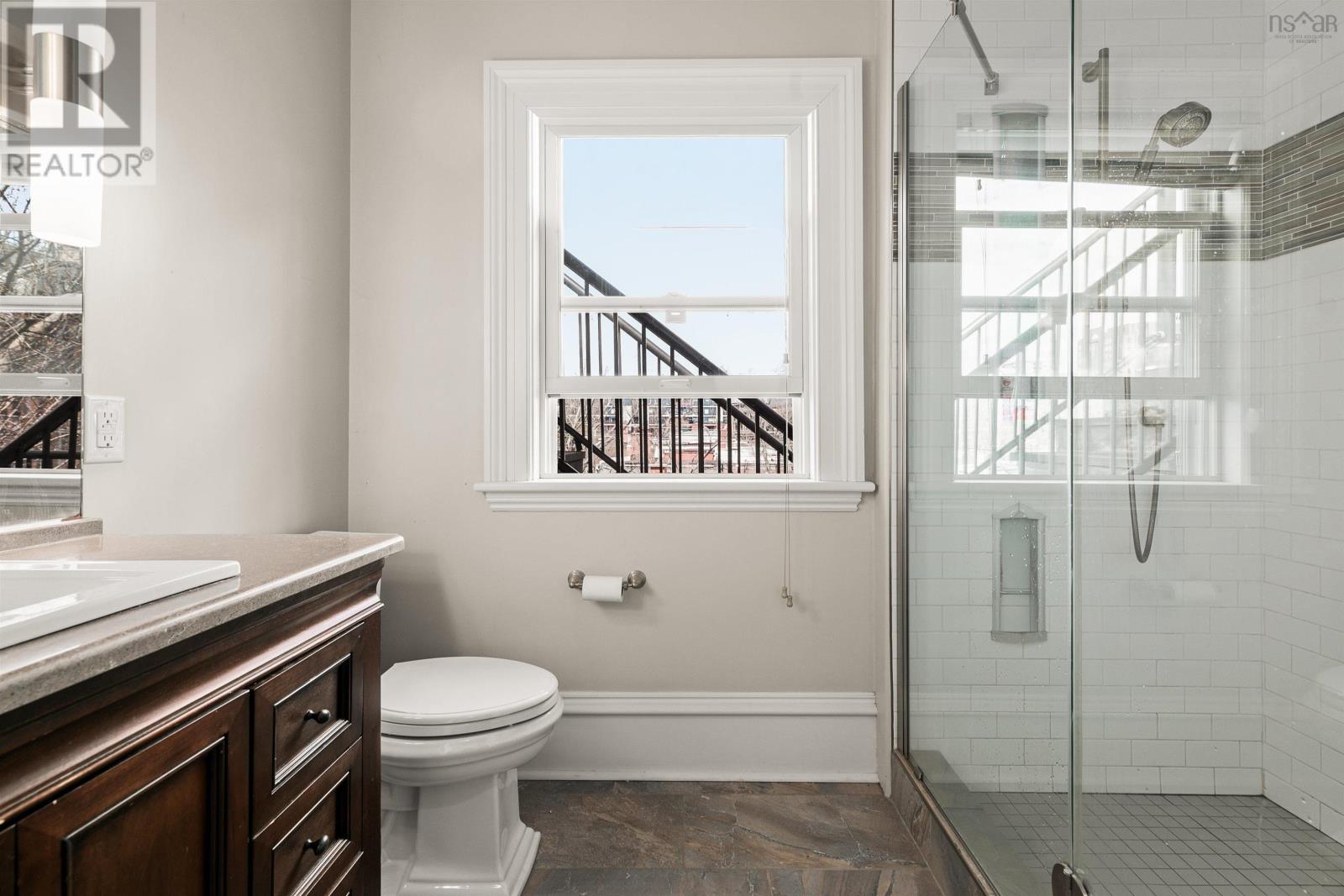 1278 Queen Street - 34