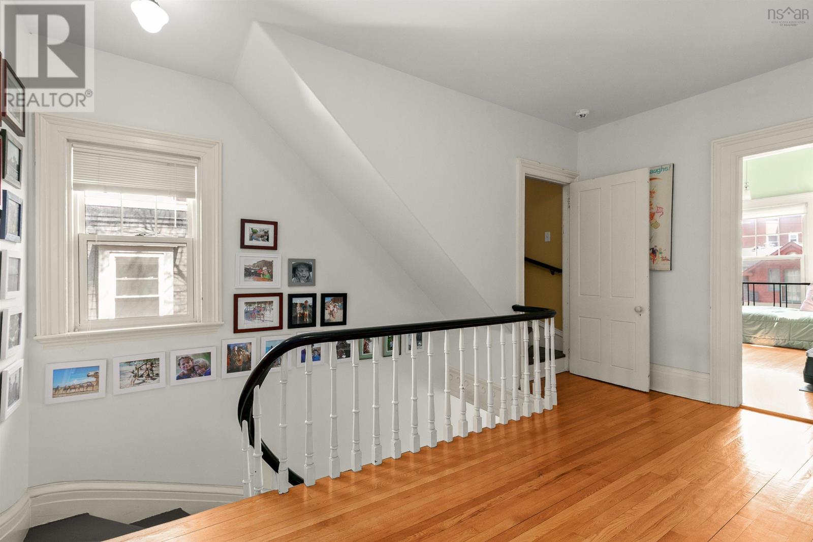 1278 Queen Street - 30