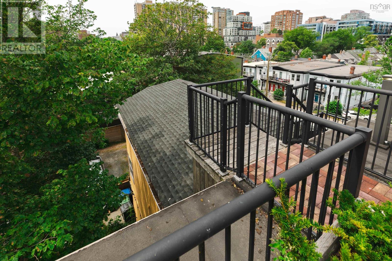 1278 Queen Street - 46
