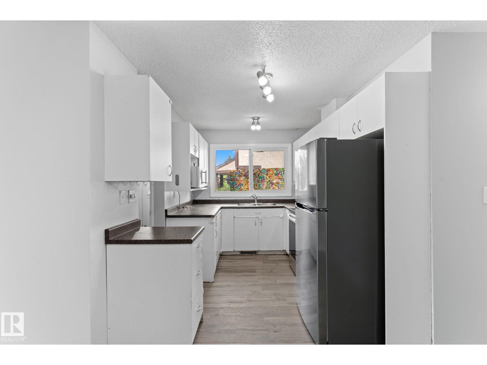 3019 139 AV NW NW - 11