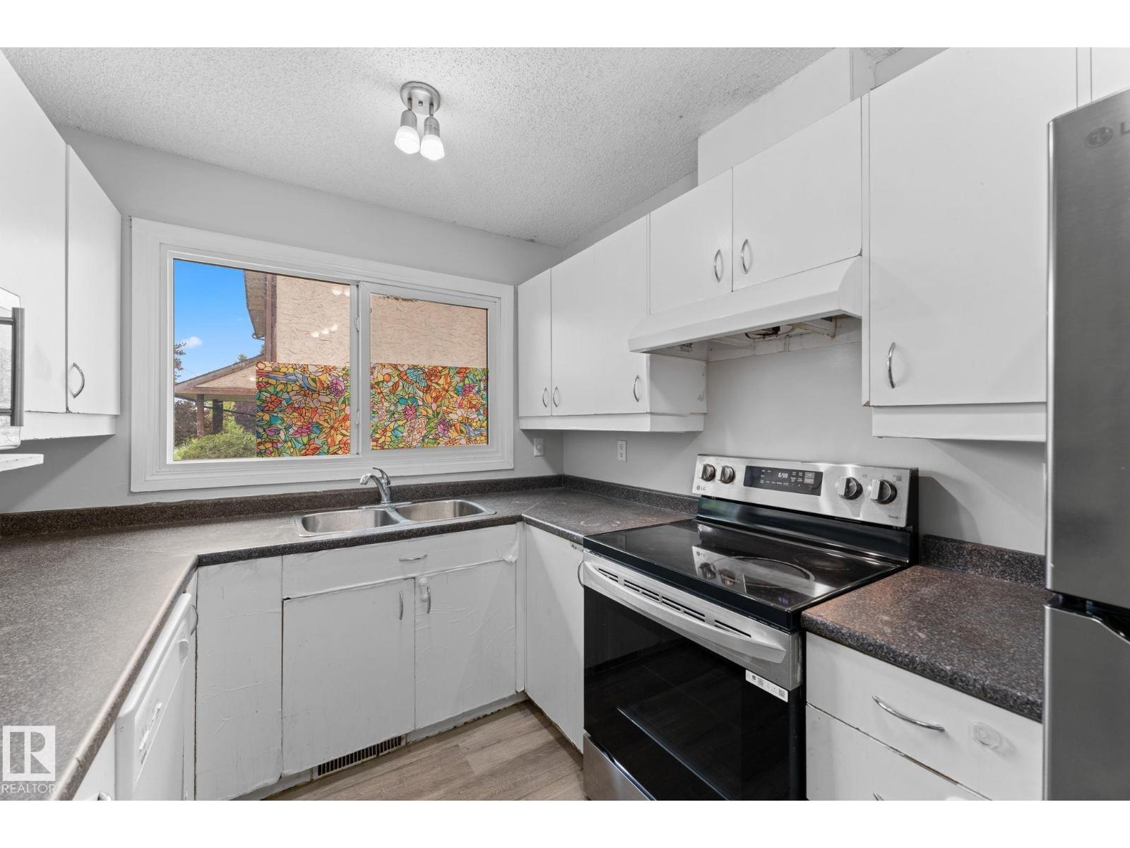 3019 139 AV NW NW - 12