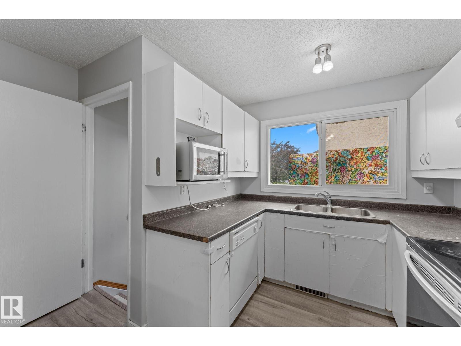 3019 139 AV NW NW - 15