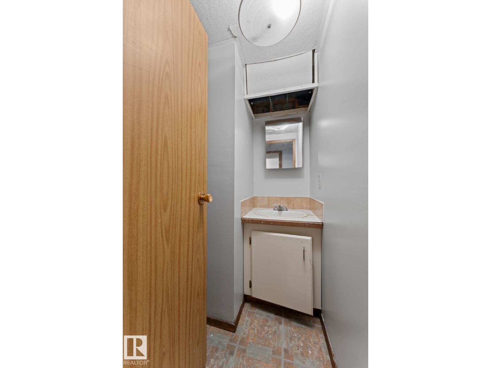 3019 139 AV NW NW - 31
