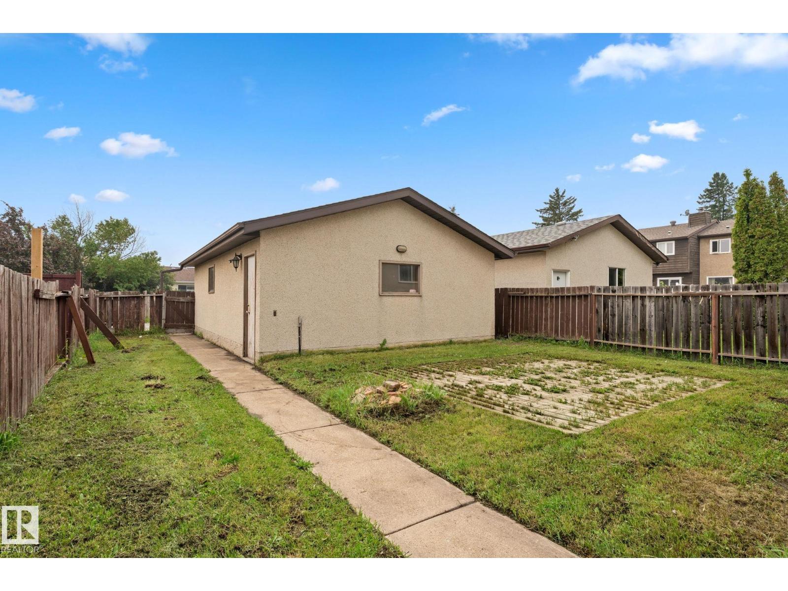 3019 139 AV NW NW - 35