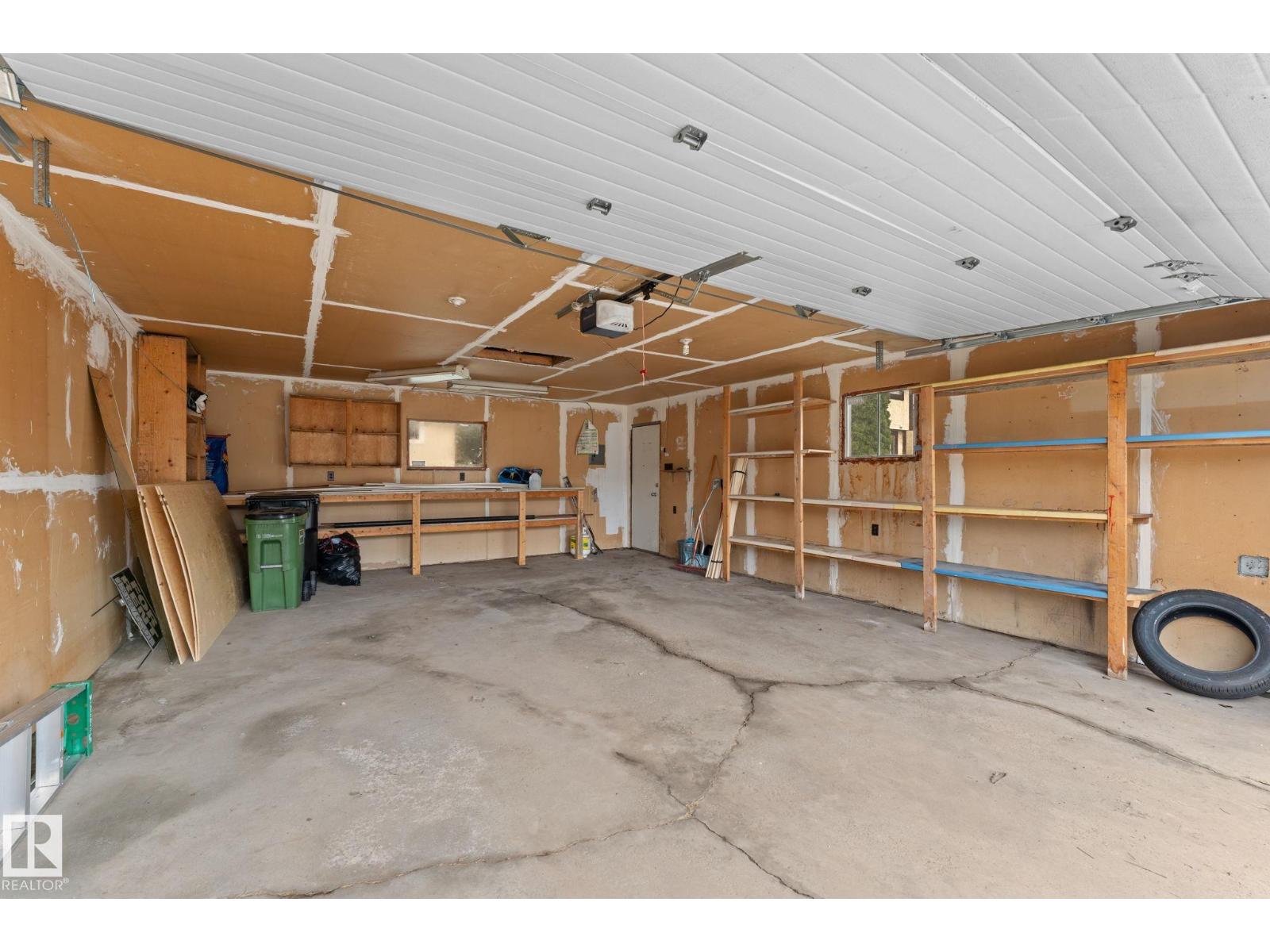 3019 139 AV NW NW - 39