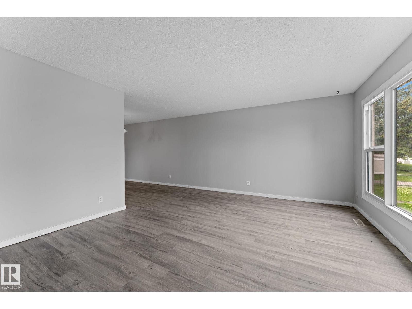 3019 139 AV NW NW - 4