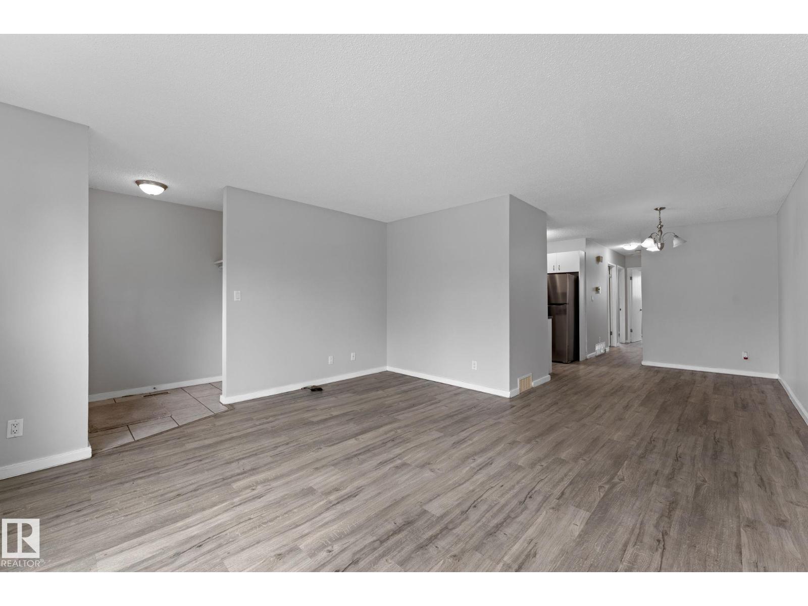 3019 139 AV NW NW - 7