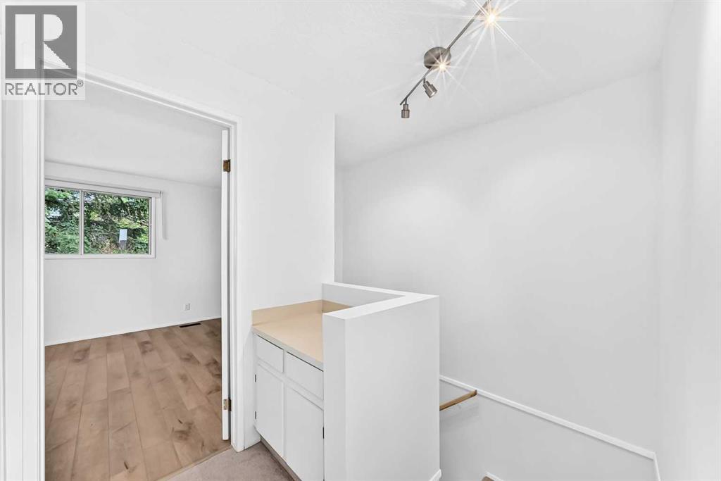 10 Erin Ridge Place SE - 21