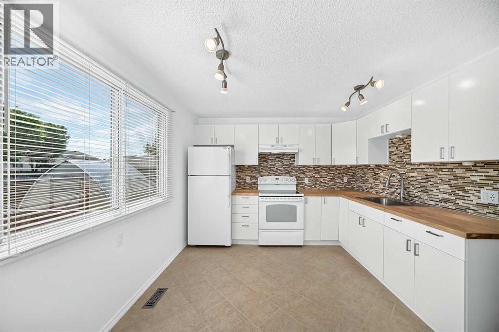 10 Erin Ridge Place SE - 4