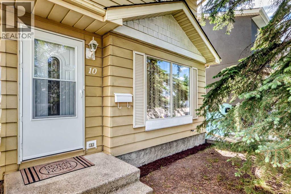 10 Erin Ridge Place SE - 1