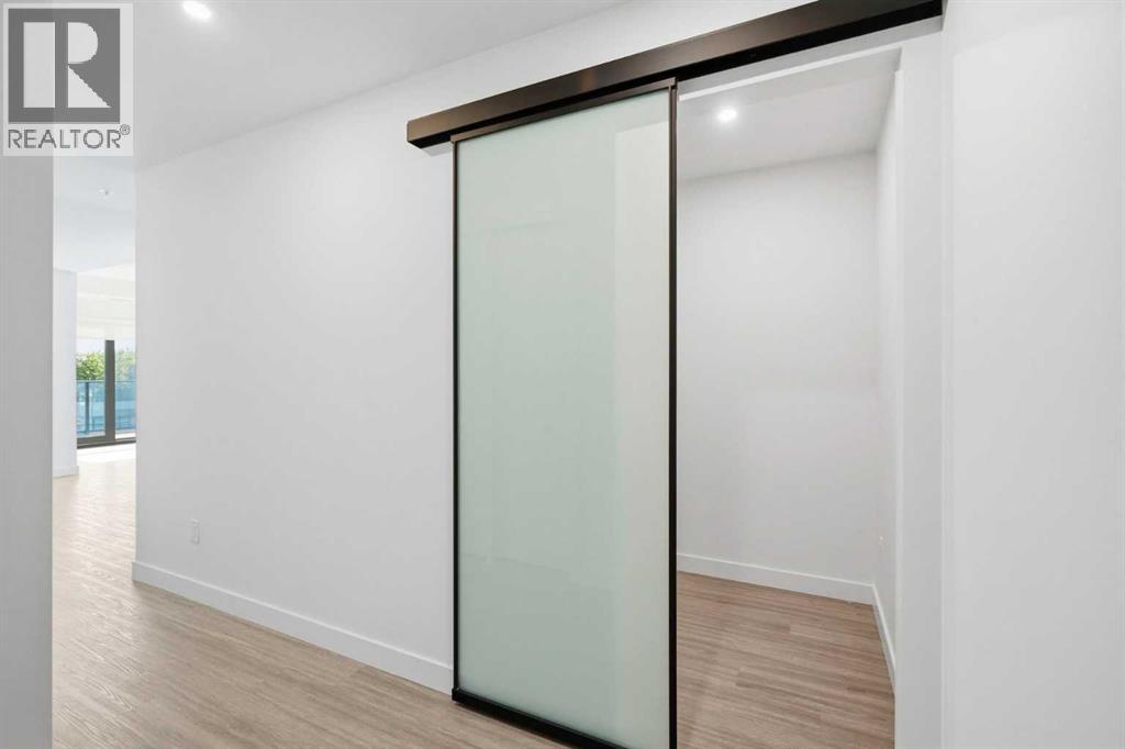 #1602 730 2 Avenue SW - 18