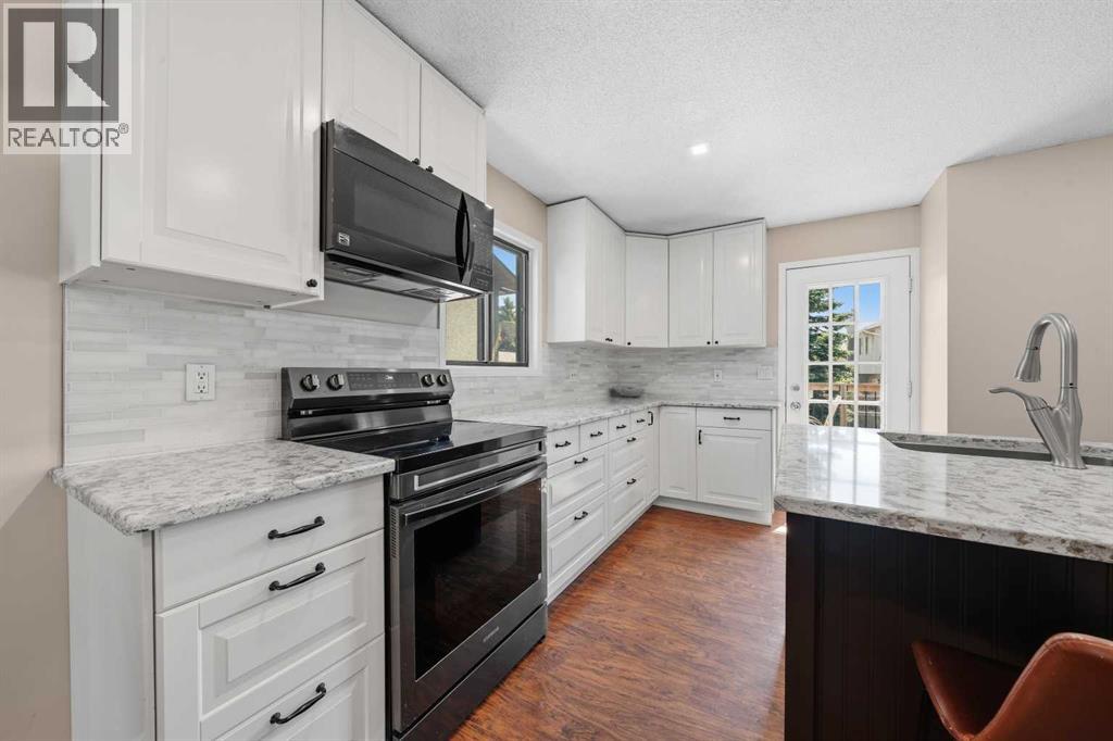 71 Riverglen Crescent SE - 11