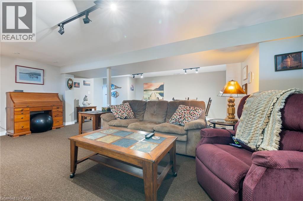 50 BEE Street - 24