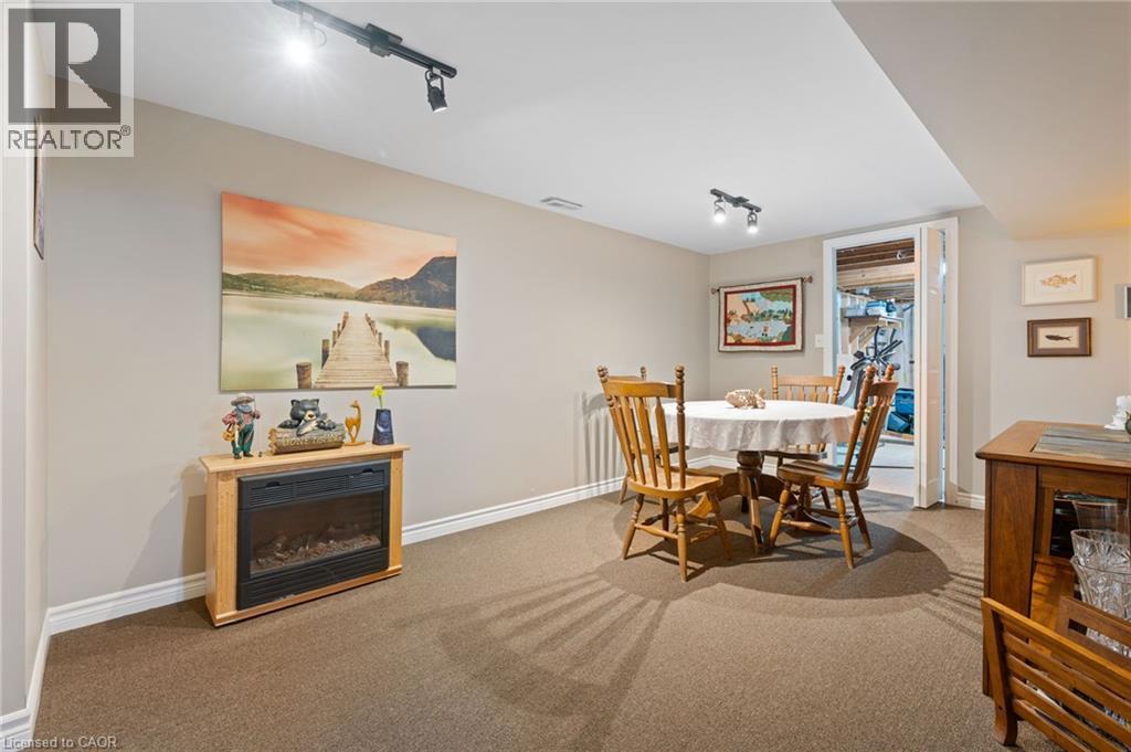 50 BEE Street - 25