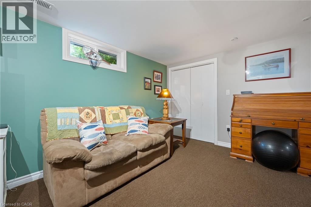 50 BEE Street - Image 22