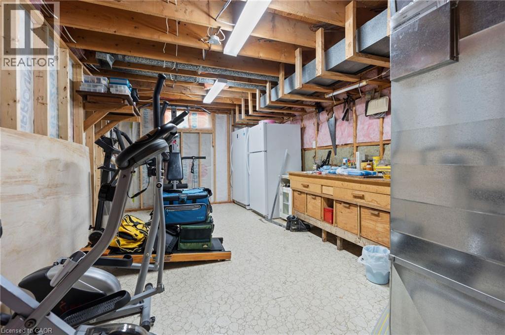 50 BEE Street - Image 27
