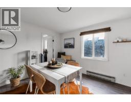 2652 Blackwood St, Victoria, BC V8T3W3 Photo 26
