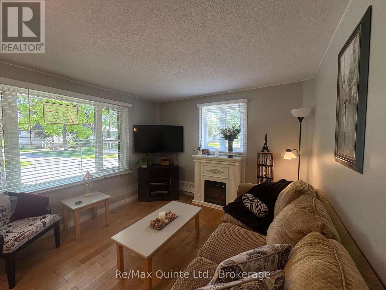 14 BAY AVENUE - 12