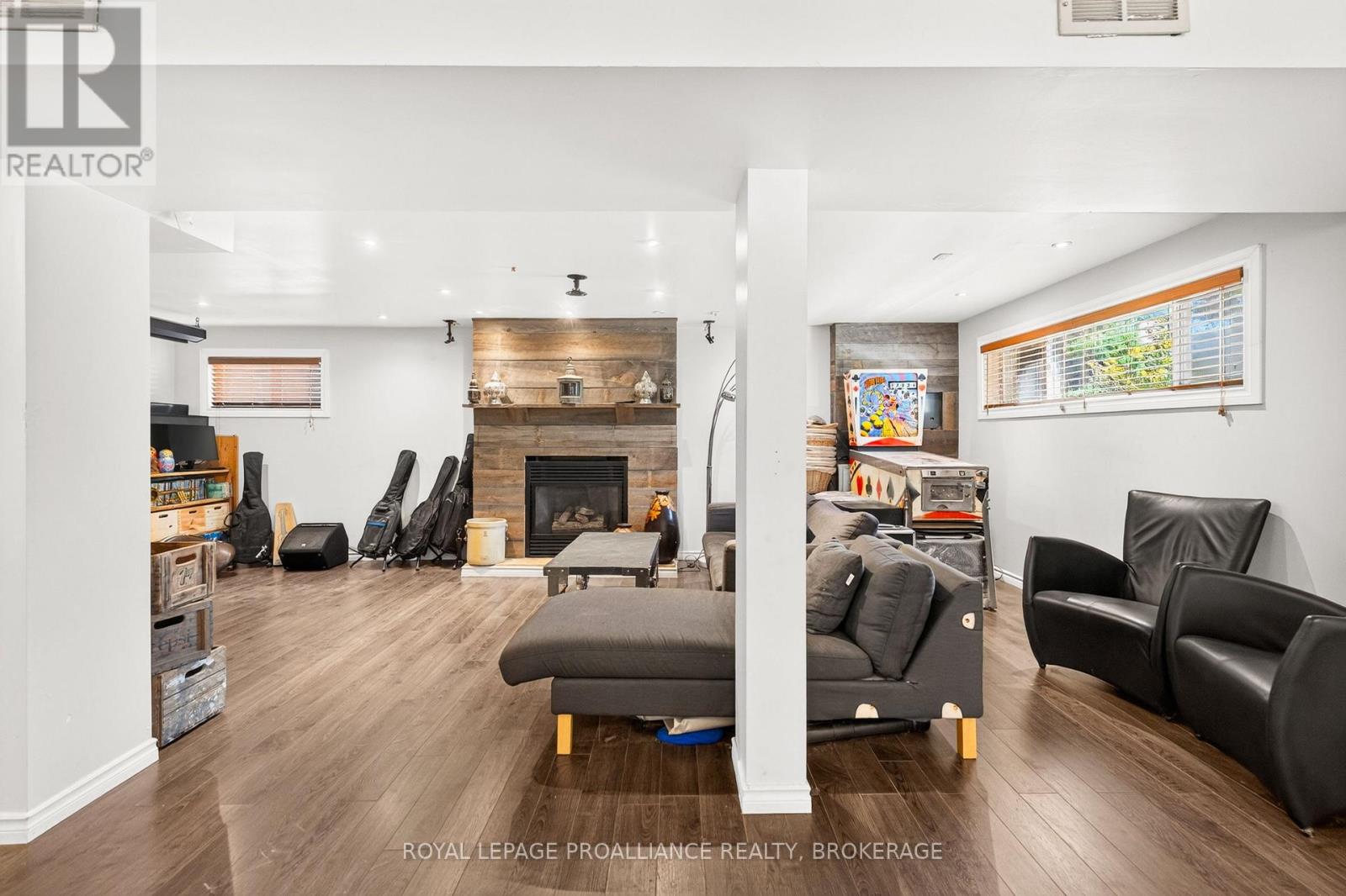 2219 MCKENDRY ROAD - Image 18