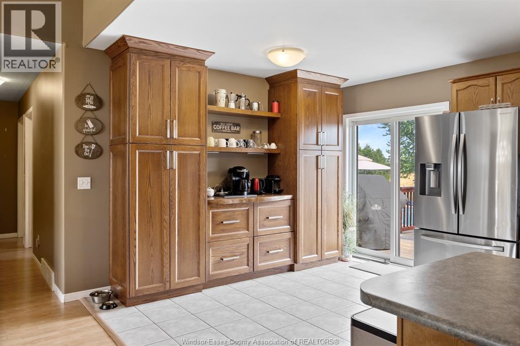 7841 COLLISON Sideroad - 16