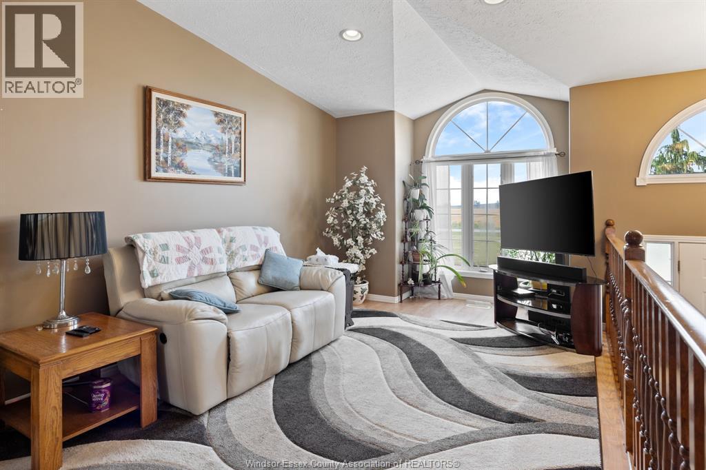 7841 COLLISON Sideroad - 9