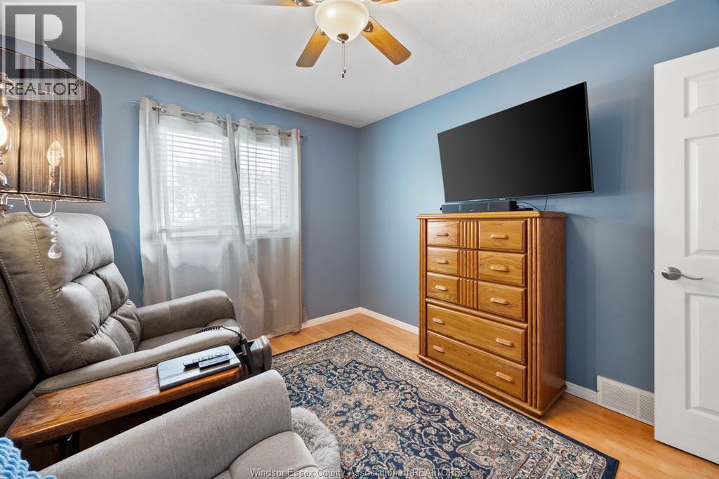 7841 COLLISON Sideroad - 20