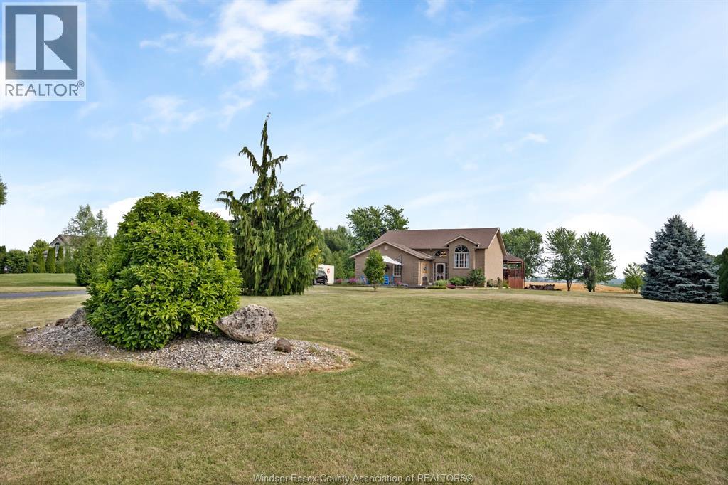7841 COLLISON Sideroad - 38