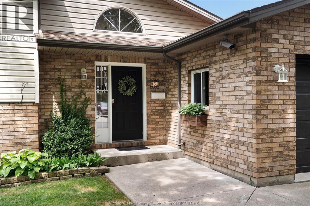951 WRIDE AVENUE - 3
