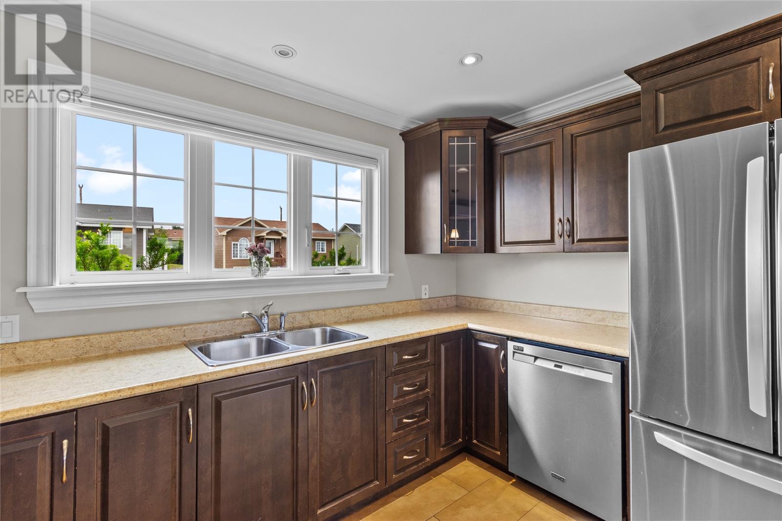 9 Agustus Avenue - Image 6