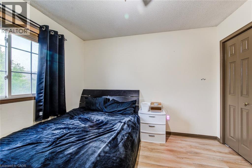 562 ERINBROOK Drive - 24