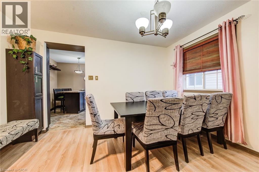 562 ERINBROOK Drive - 14