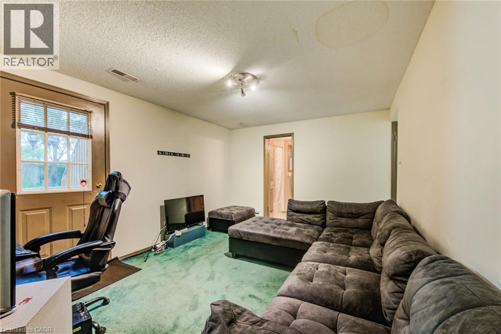 562 ERINBROOK Drive - 9
