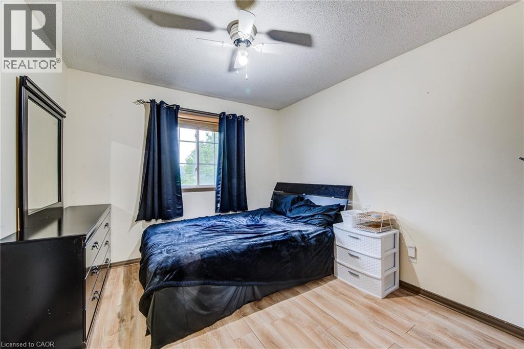 562 ERINBROOK Drive - 23